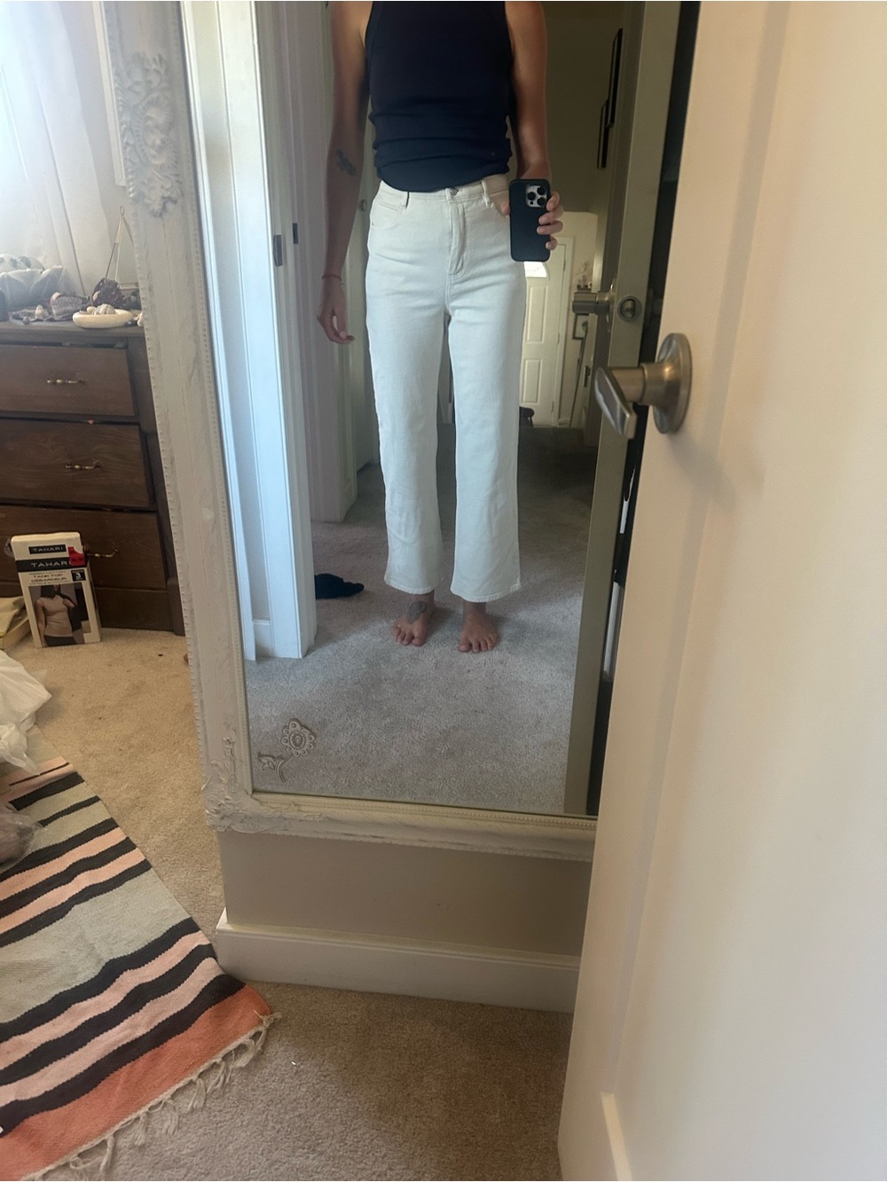 Wilfred Women's High-Rise Straight Jeans in Off-White